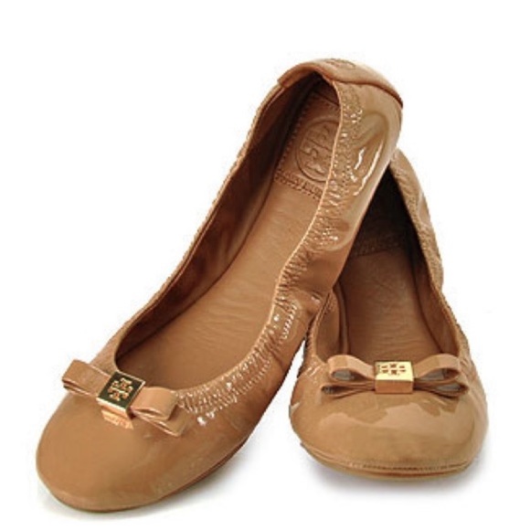 Tory Burch Shoes - Tory Burch Eddie Logo Bow Nude Patent Leather Ballet Flats